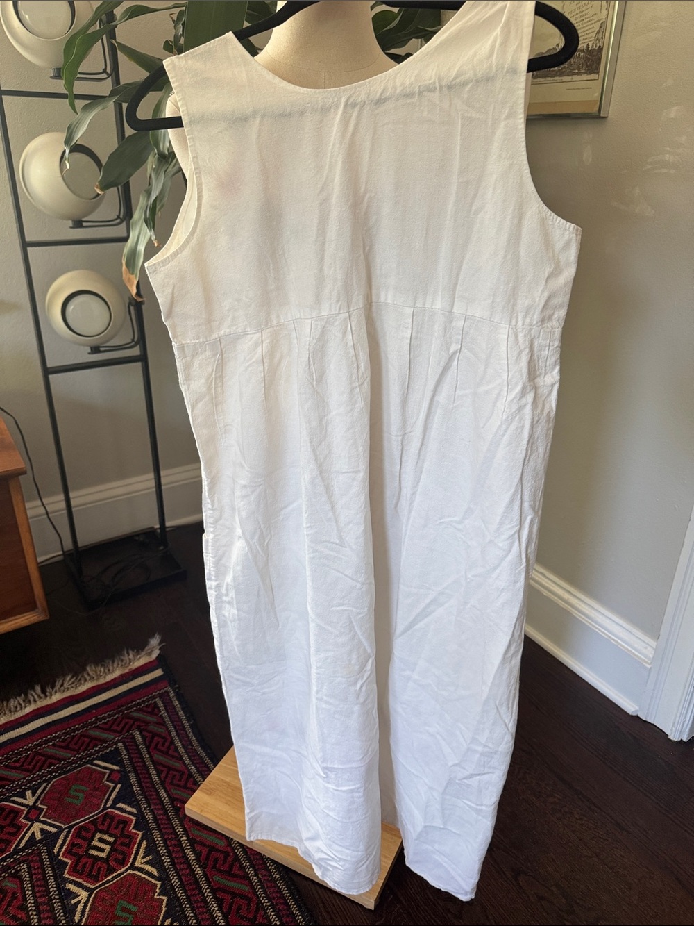 Vintage White Midi Dress with Colorful Floral Embroidery - Picture 7 of 8